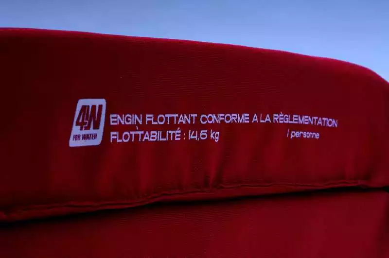 Coussin flottant 1 personne Conforme Division 240 Plaisance
