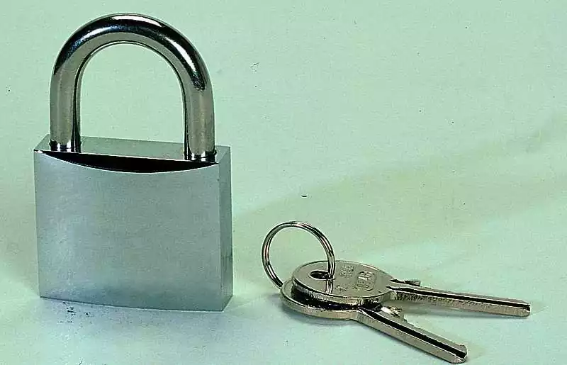 Cadenas marin en Laiton longueur 30mm diamètre anse 4mm
