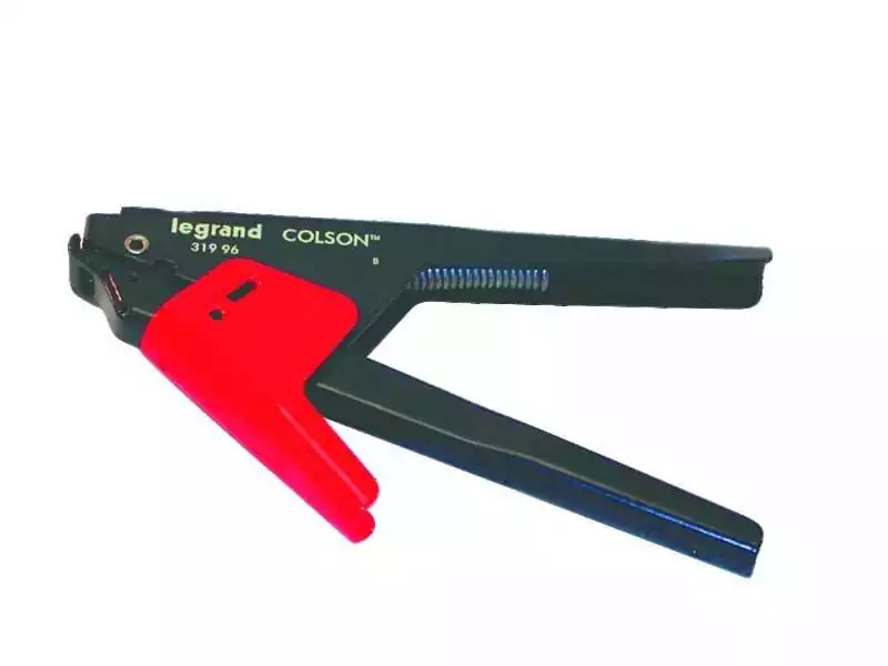 Pince pour colliers Colson facilite le serrage et la coupe des colliers