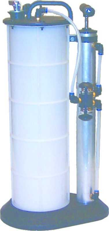 Extracteur vidange ou remplisseur d'huile à pompe 8.8 litres