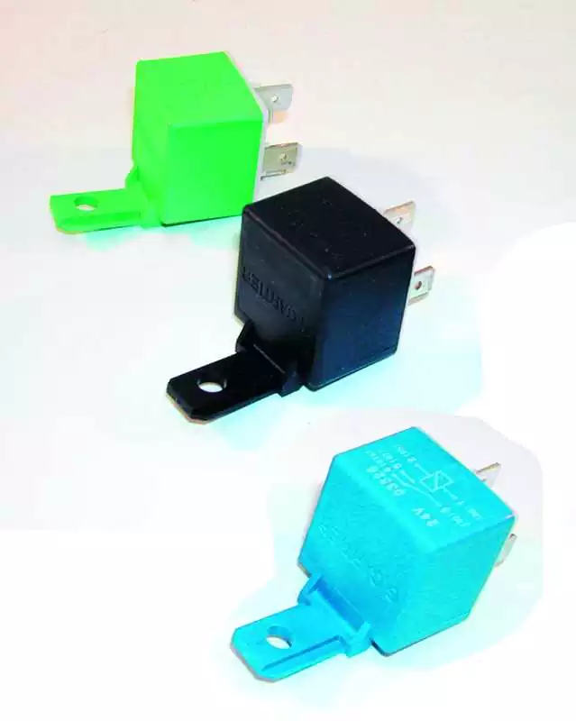Relais contacteur cubique permanent 12V 50A 4 broches