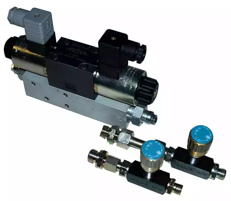Unité de controle de clapets solenoides (12/24 V) pour levage de mat ou de support radar