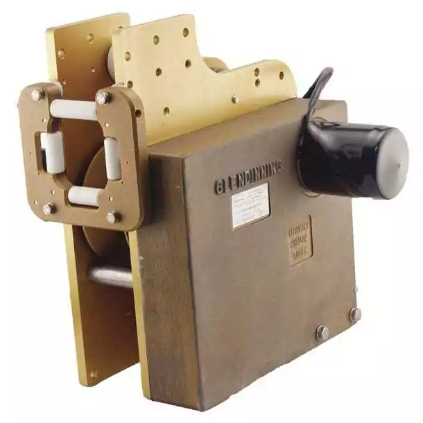 Enrouleur éléctrique pour rallonge de quai CM9 150A24V