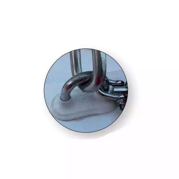Cadène étanche noir 6 X 70mm Entraxe 32mm Passage 24mm 