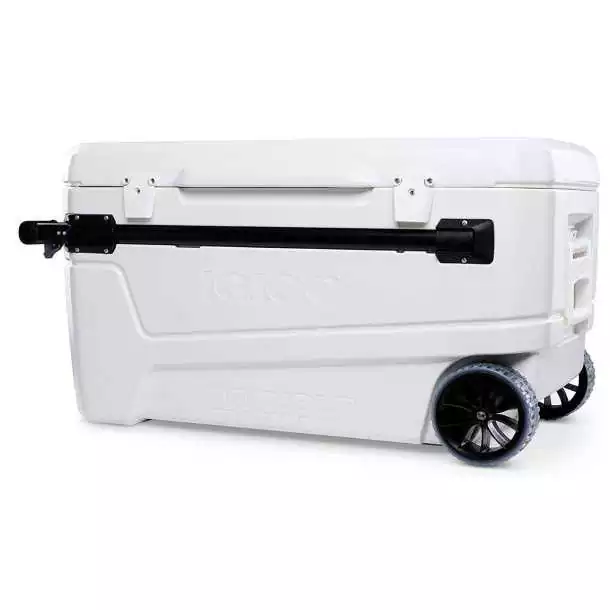 Glacière marine ultra glide 110 roller 104 Litres