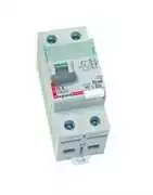 Interrupteurs différentiels bateau : protection 230 V & conformité maritime